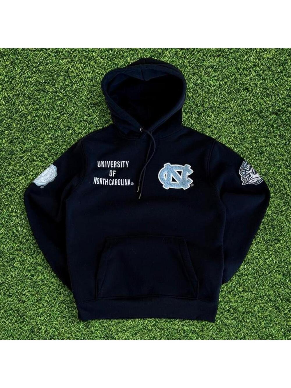 Vintage UNC Tar Heels Navy Embroidered Hoodie University of NC Size M
